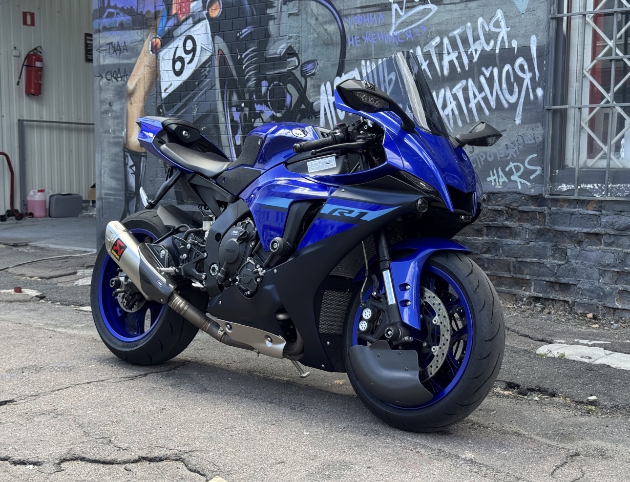 Yamaha YZF-R1